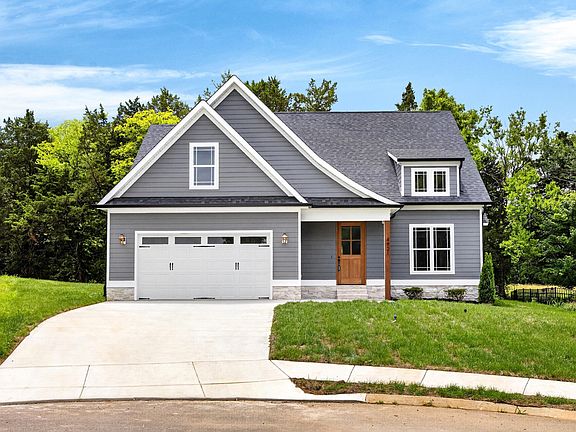 2nd image of 4921 Grove Park Dr NE