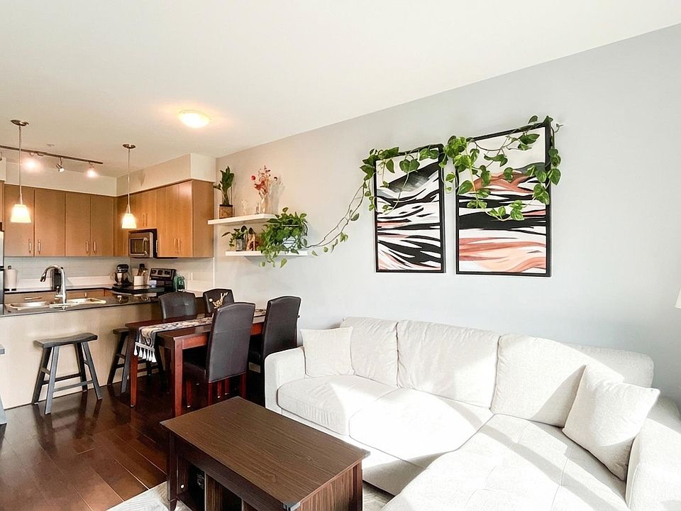 1st image of 22290 North Ave #308