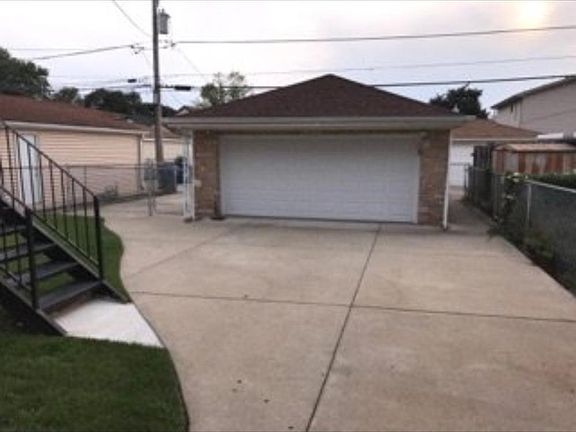 3rd image of 1710 N 23rd Ave #2