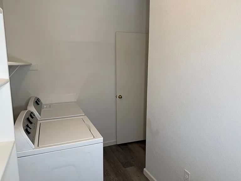 33190 N Cherry Creek Rd — Photo 4