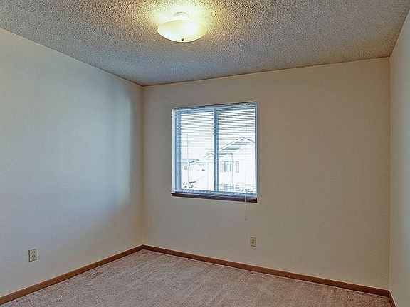 4th image of 1300 E 33rd Ave #9129871