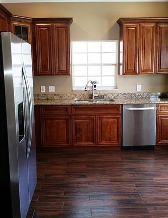 3rd image of 10110 Farmingdale Pl