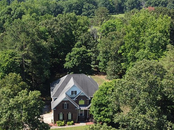 2nd image of 421 Cricket Hearth Rd