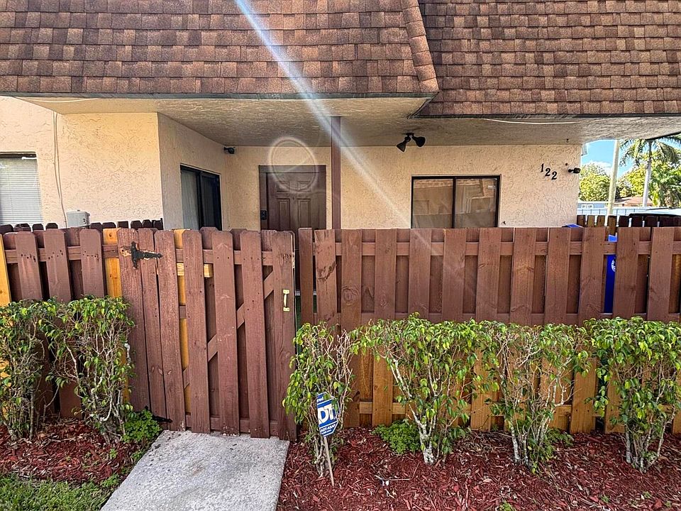 1st image of 122 San Remo Boulevard #122