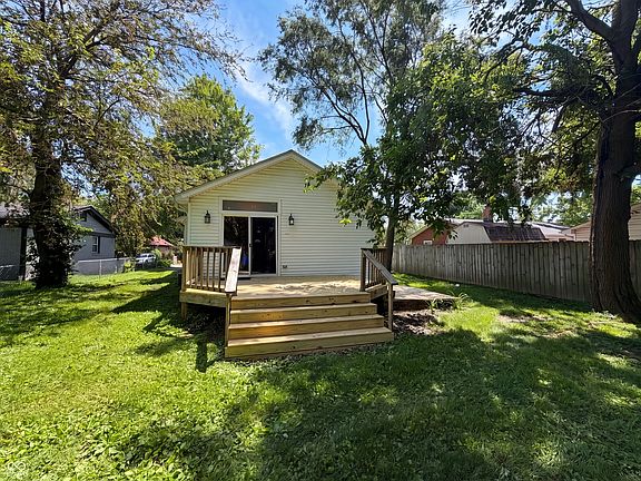 5th image of 108 S Heflin St