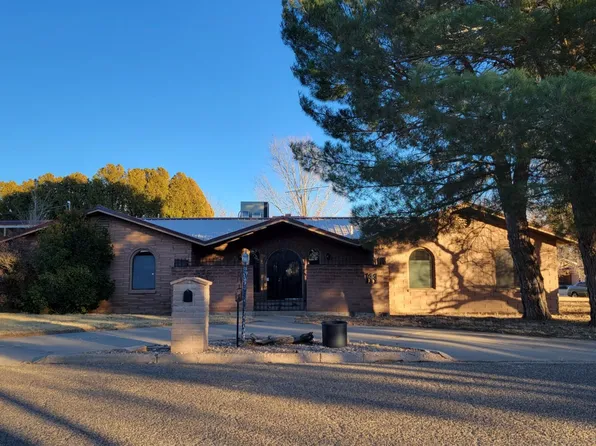 144 Yucca Dr, Portales, NM 88130