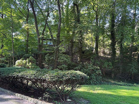2nd image of 11 Keith Ct