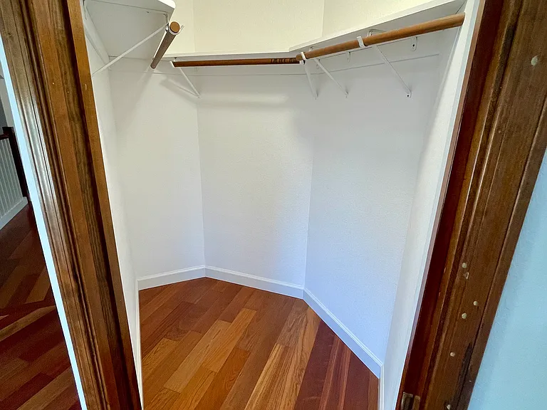2 Greenbrier Ct — Photo 24