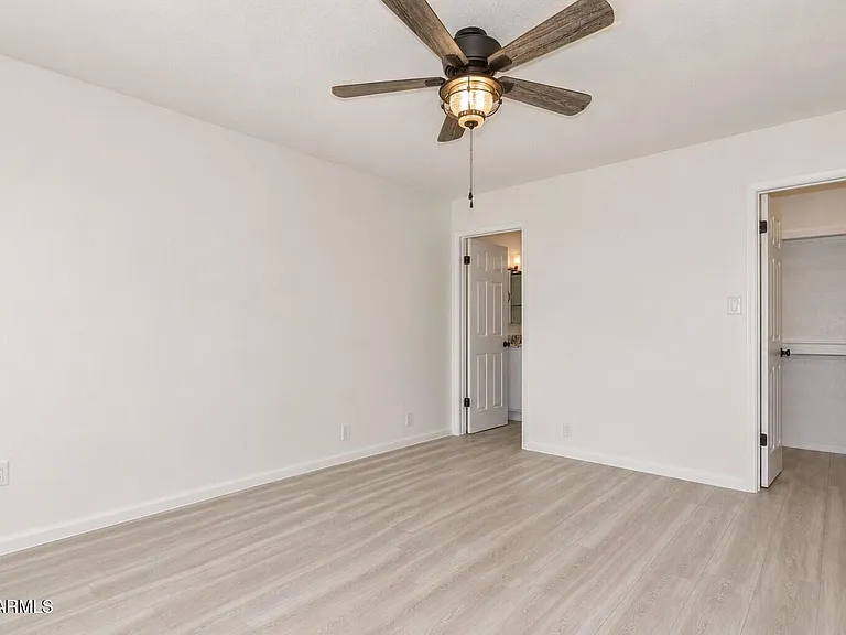 20402 N 6th Dr #6 — Photo 17