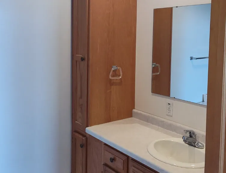 116 S Genesee St #10 — Photo 11