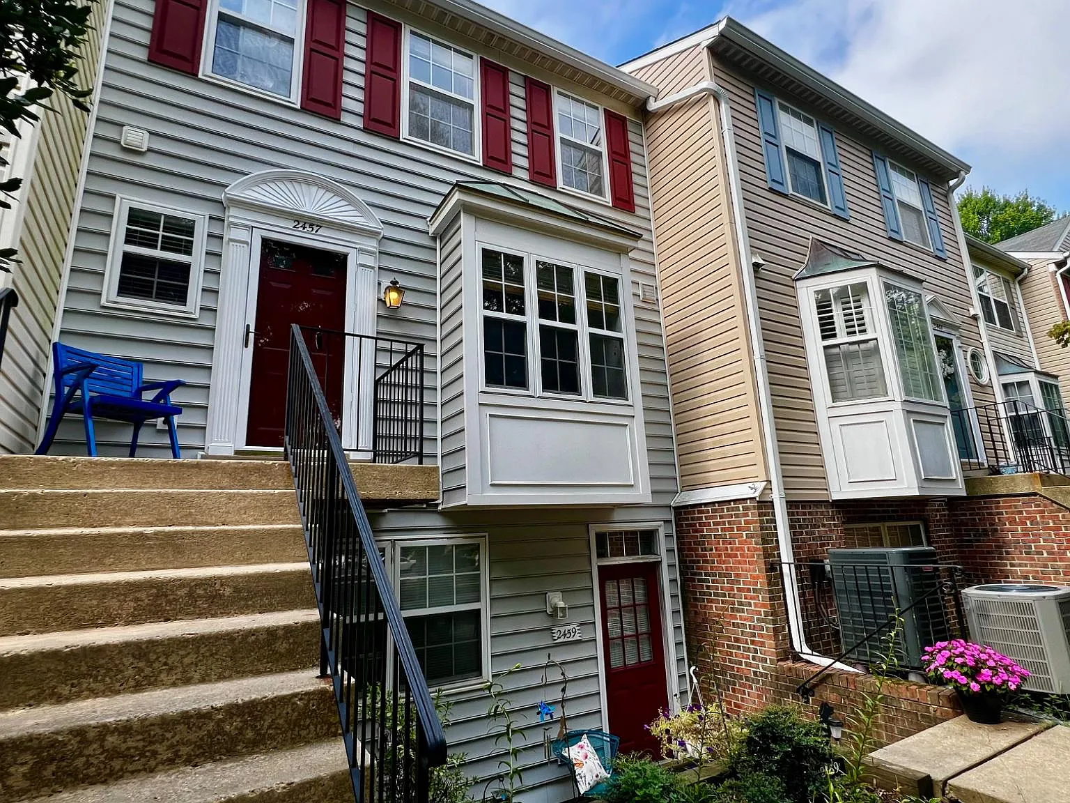3 bed, 2.5 bath, 1372 sqft, $2,800 — Photo 3