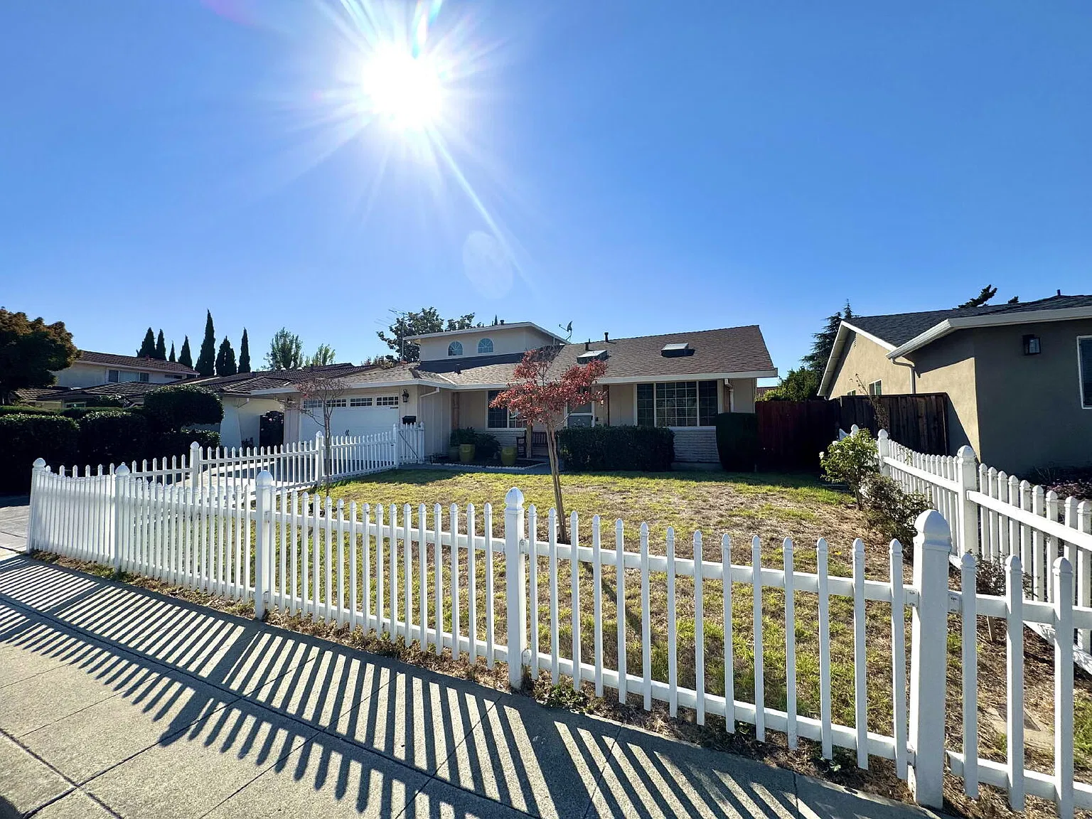 4 bed, 3.0 bath, 2254 sqft, $6,000 — Photo 3