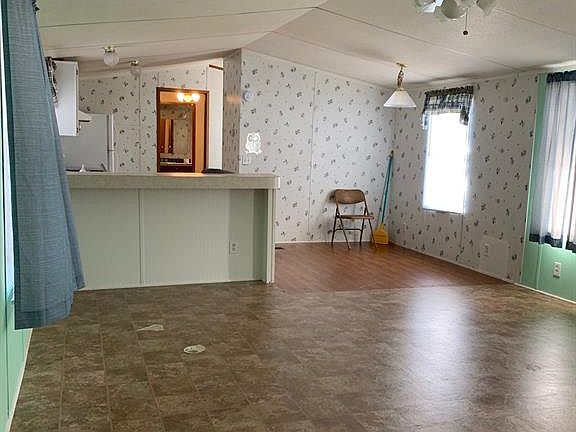 2nd image of 1203 Pampas Ln