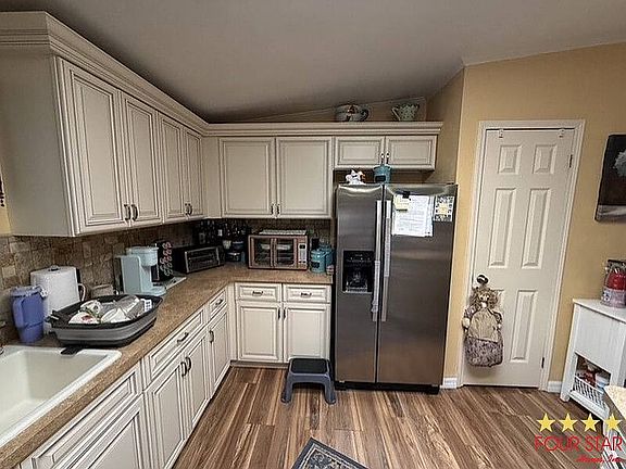 5th image of 35 Glen Falls Dr