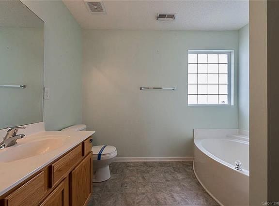 4th image of 13736 Krislyn Woods Pl