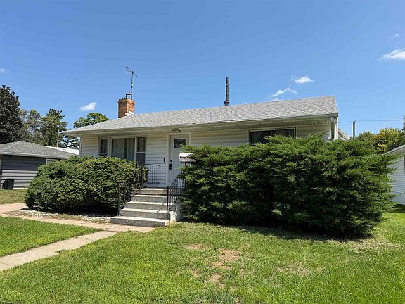 3rd image of 205 S 15th St