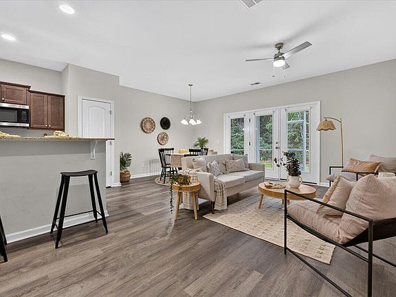 5th image of 234 Buchanan Cir