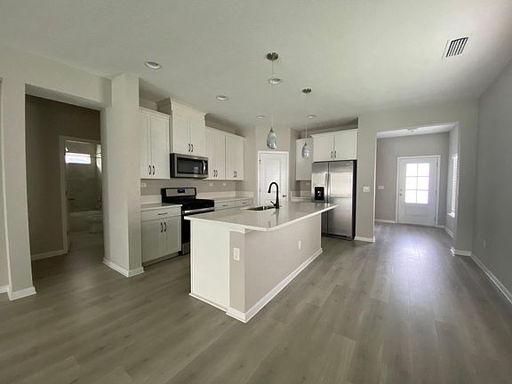 4th image of 142 Mosaic Park Ave
