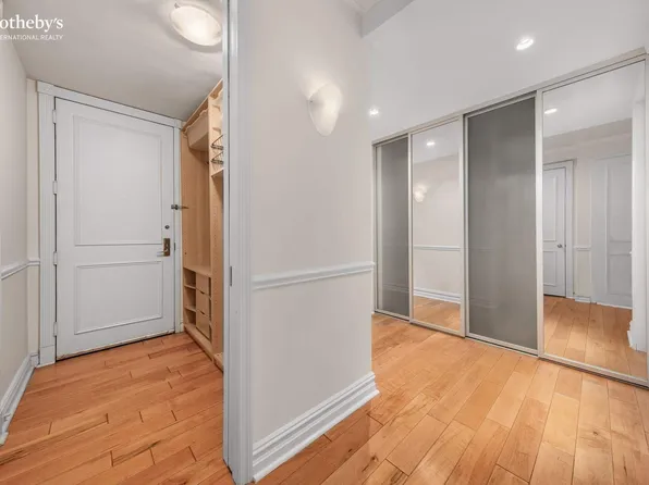 401 East 60th Street image 23 of 28