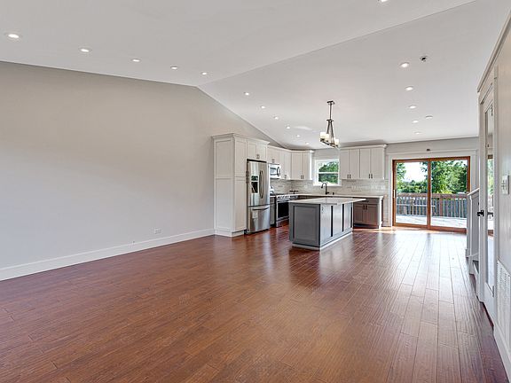 4th image of 2640 Cadbury Cir