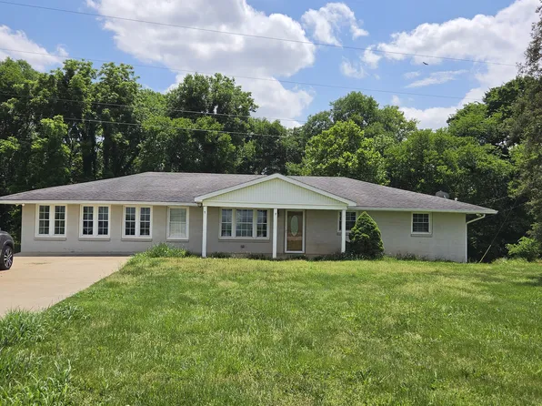 655 Barkers Mill Rd, Pembroke, KY 42266