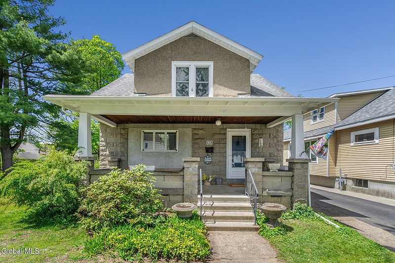 2nd image of 418 Arthur Street