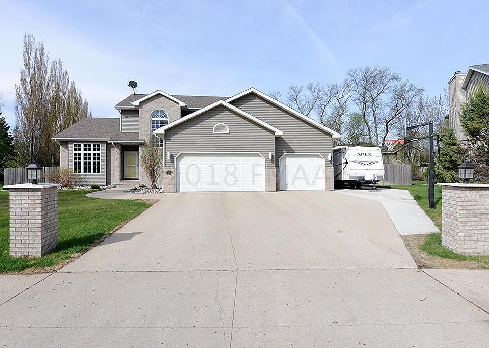 Beautiful 2 Story Home on half acre LOT