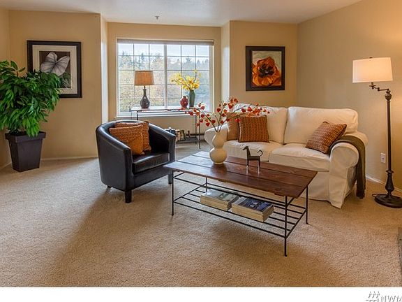 3rd image of 17404 Ambaum Blvd S APT 203