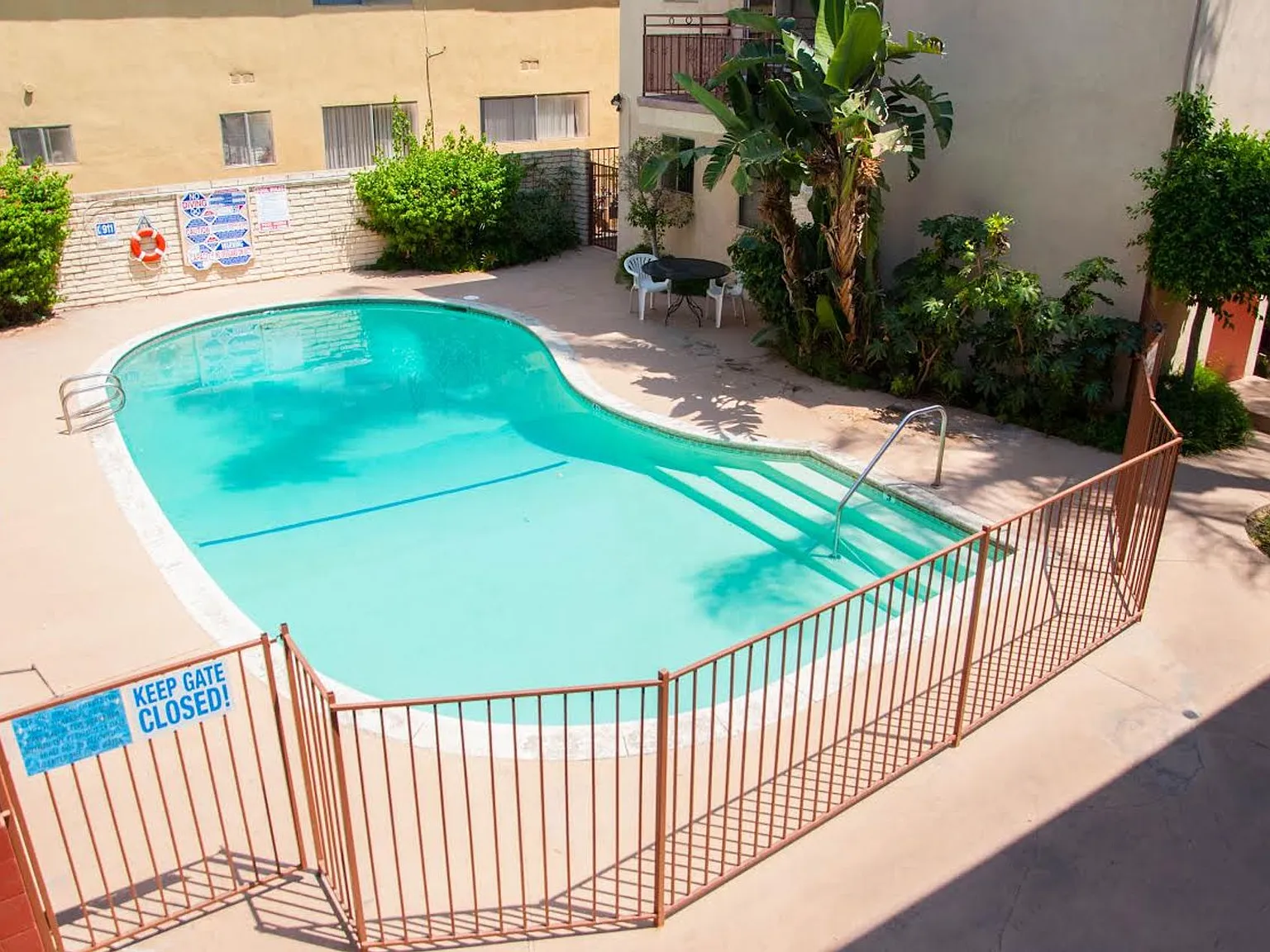 The Park West Towers Apts...Gorgeous Newly Remodeled Apartment! — Photo 3