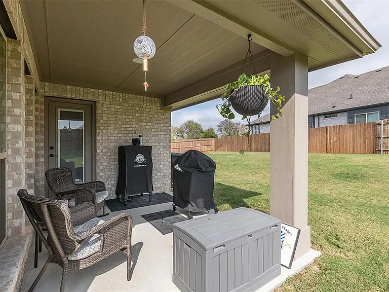 2210 Moon Dance Ln — Photo 11