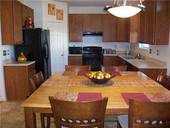 4th image of 2202 Fairweather Dr