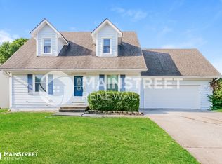 1105 Ridgeway Dr, Raymore, MO 64083