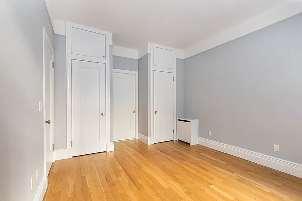 Rented by Compass | media 23