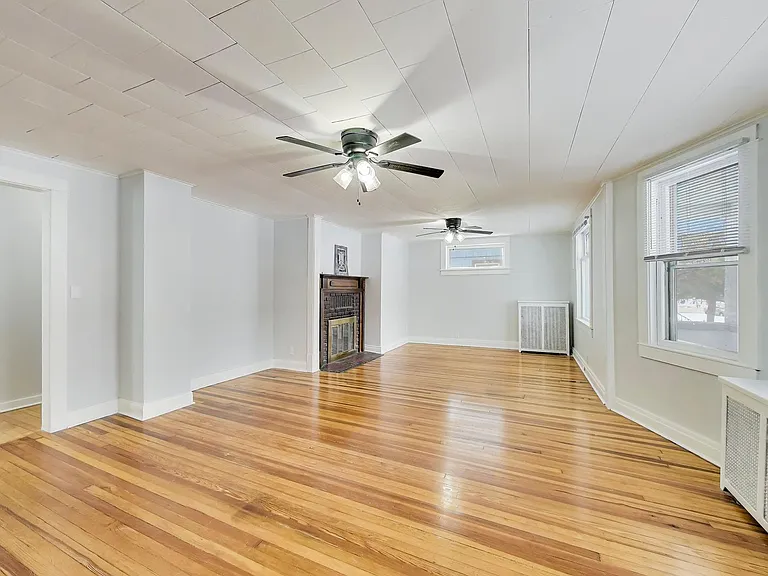 1638 Oakwood Ave — Photo 7