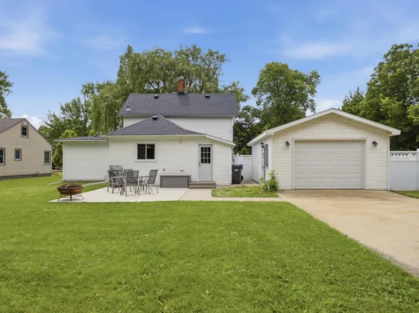 716 3rd St, Hawley, MN 56549