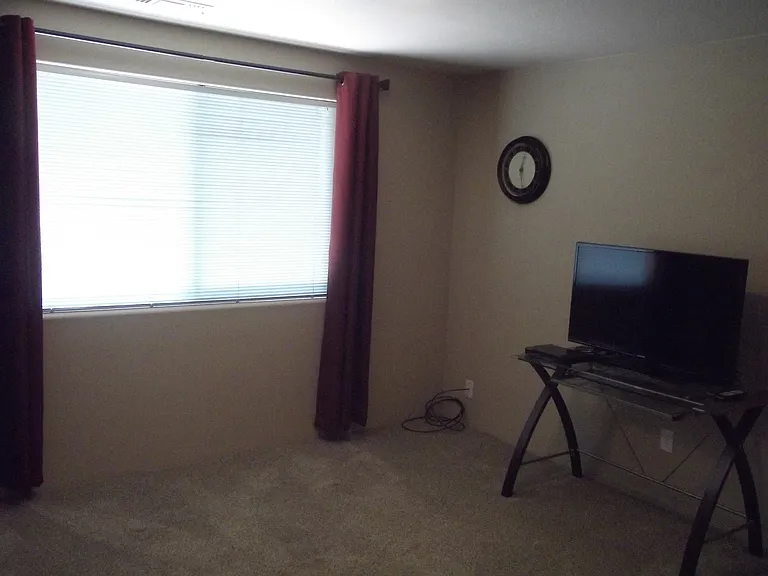 2122 Martin Dr — Photo 21