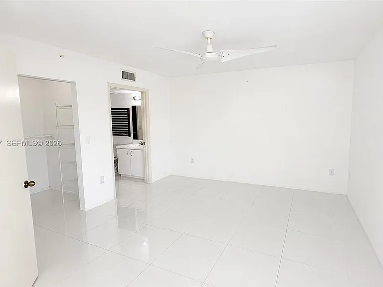 9560 Weldon Cir #J308 — Photo 8