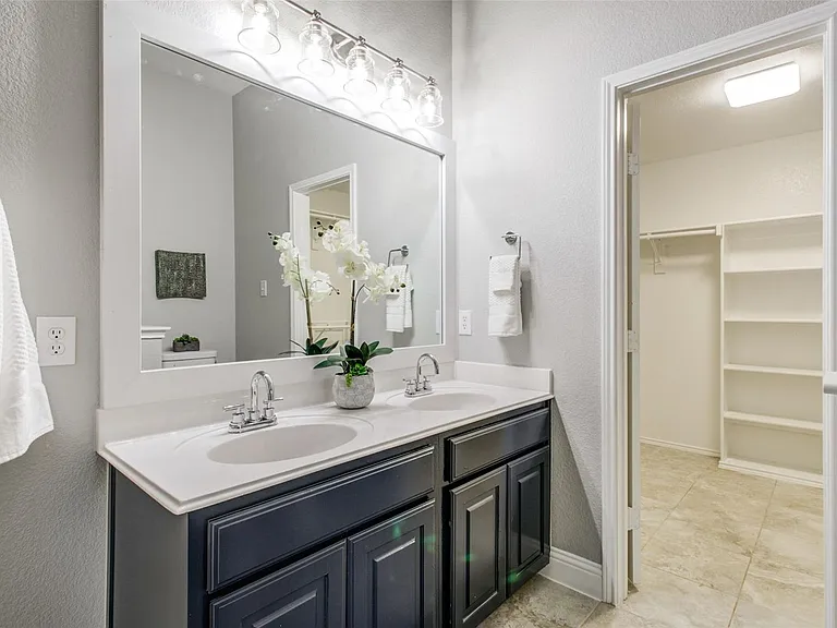 4852 Ambrosia Dr — Photo 15