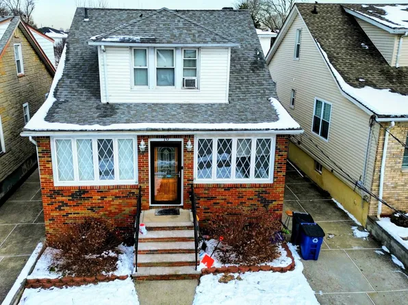 10 Raydol Avenue image 1 of 31