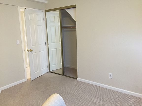 3rd image of 716 Clarinada Ave #Downstairs