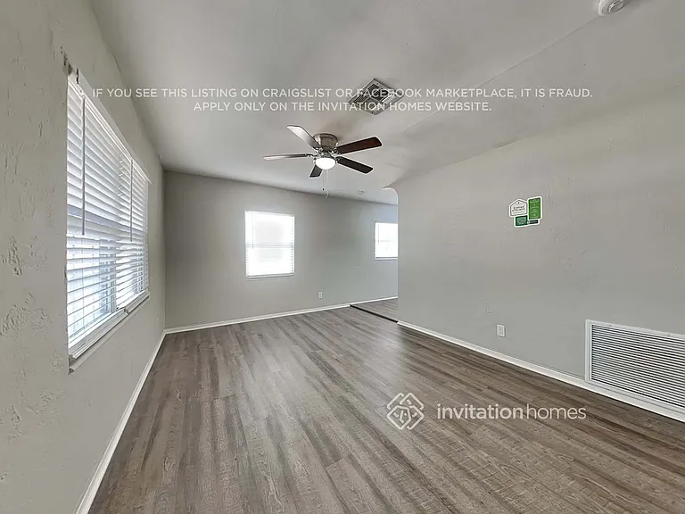 2334 Auburn St S — Photo 9