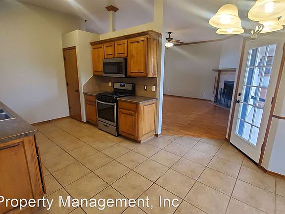 4th image of 2613 SE 89th Ter
