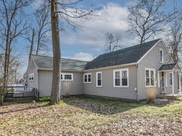 286 S Hawley Center Dr, Coldwater, MI 49036