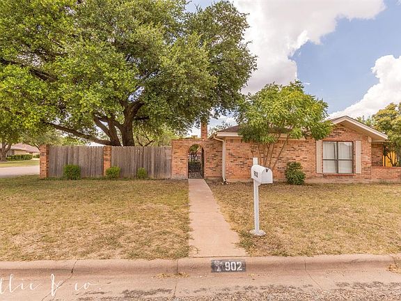 2nd image of 902 Ruswood Cir