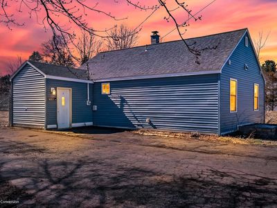 683 E Sternberg Rd, Norton Shores, MI, 49441