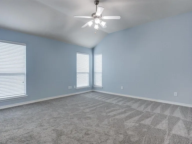1627 Summerfield Dr — Photo 15