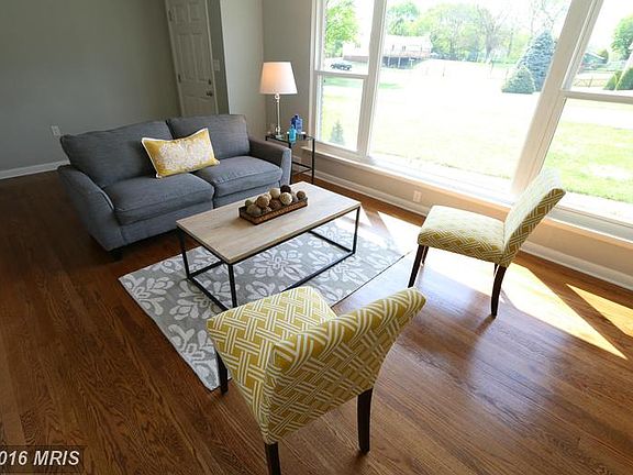 2nd image of 11911 Robinwood Dr