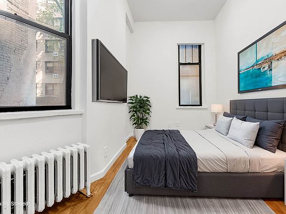 4th image of 225 E 14th St APT 1