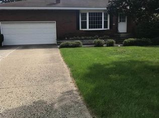 7 Rustyville Rd, Loudonville, NY 12211