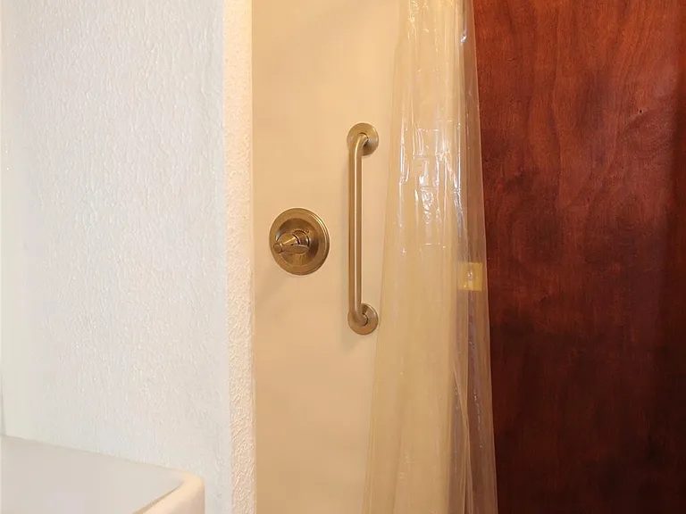 3425 Southwestern Rd #3 — Photo 8